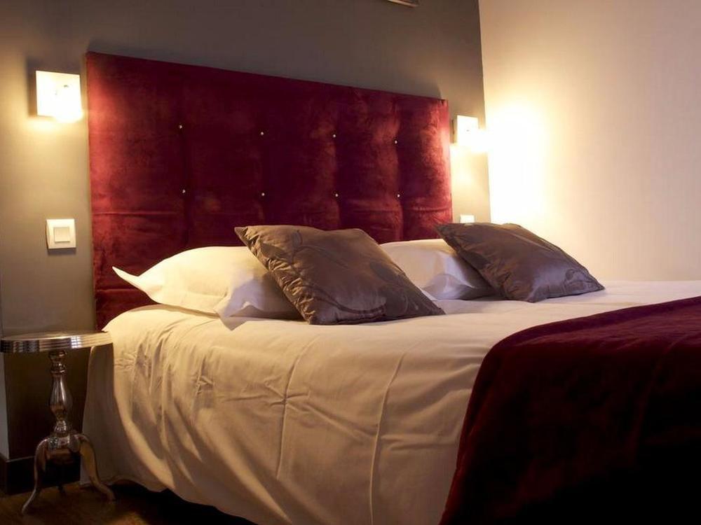 Logis Hotel Restaurant Le Castel Fleuri Saint Jean en Royans Bagian luar foto