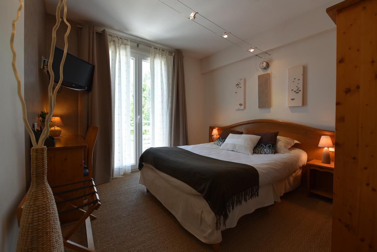 Logis Hotel Restaurant Le Castel Fleuri Saint Jean en Royans Bagian luar foto