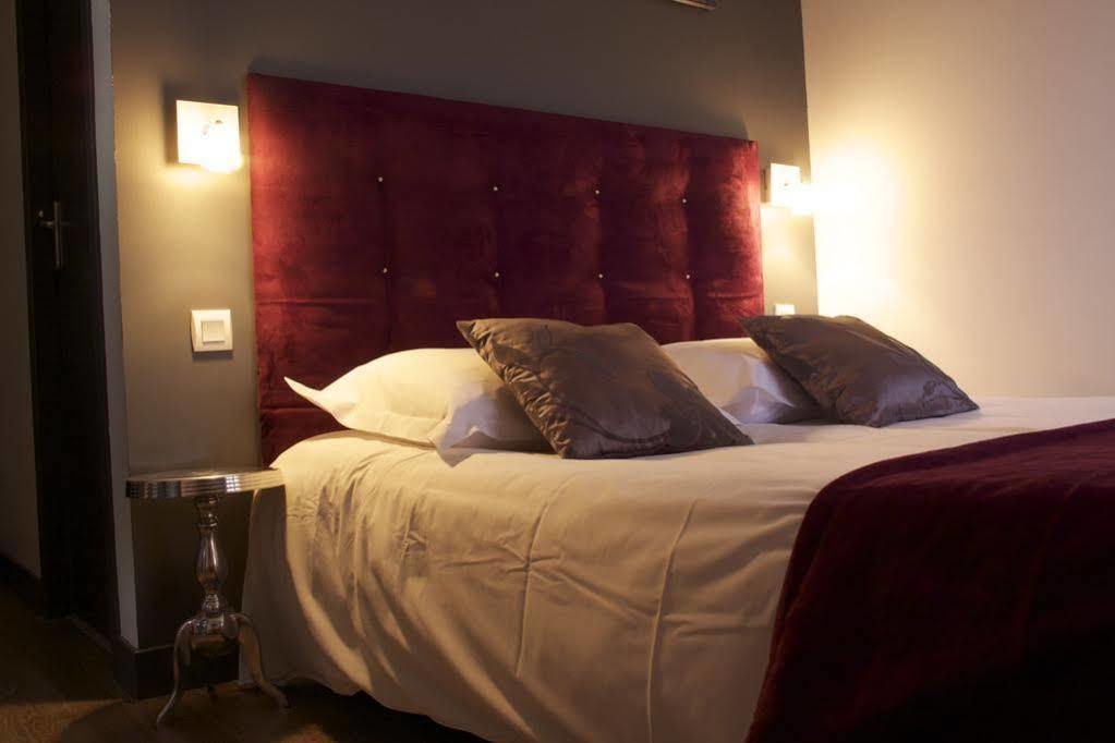 Logis Hotel Restaurant Le Castel Fleuri Saint Jean en Royans Bagian luar foto