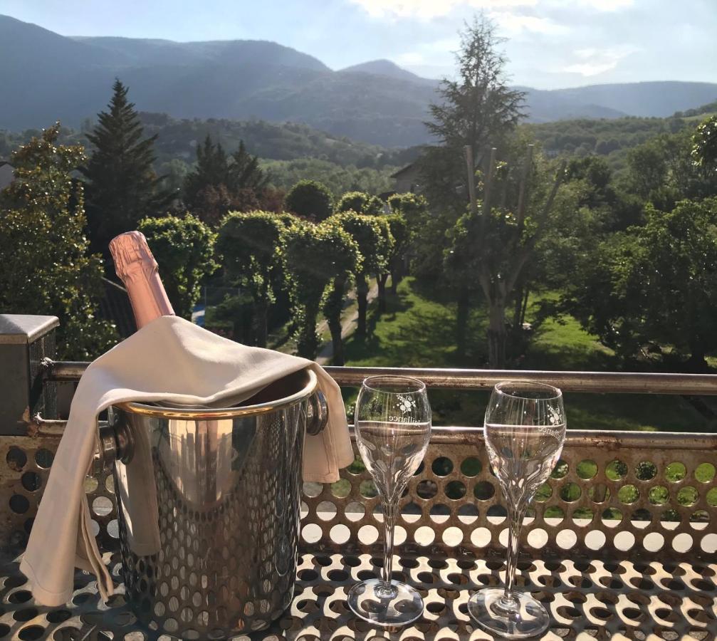 Logis Hotel Restaurant Le Castel Fleuri Saint Jean en Royans Bagian luar foto